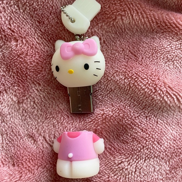 Hello Kitty USB - Picture 2 of 3